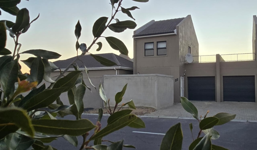 2 Bedroom Property for Sale in Zonnendal Western Cape